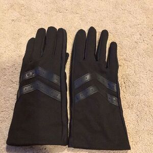 isotoner womens Spandex Shortie Touchscreen Gloves - Waterproof Winter Gloves